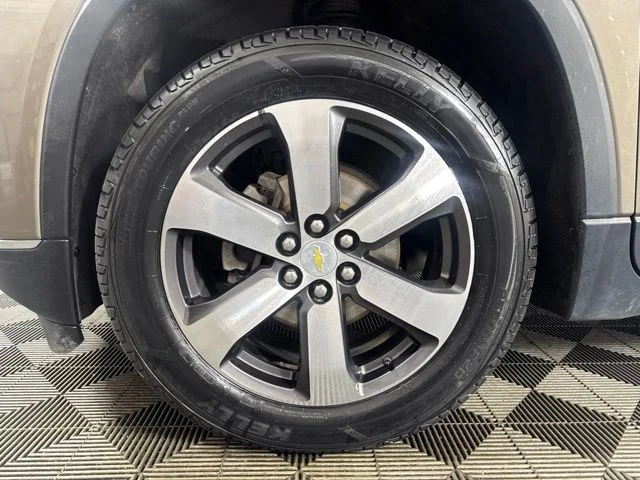 Used 2020 Gray Chevrolet 3LT image 10