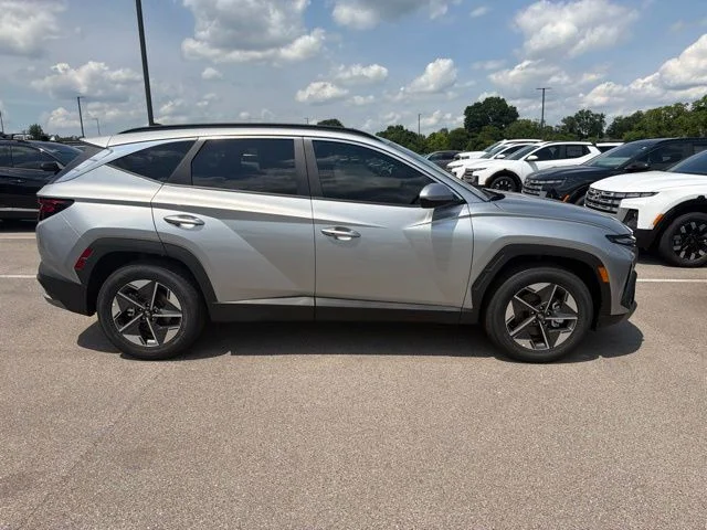 New 2026 Shimmering Silver Hyundai SEL image 8
