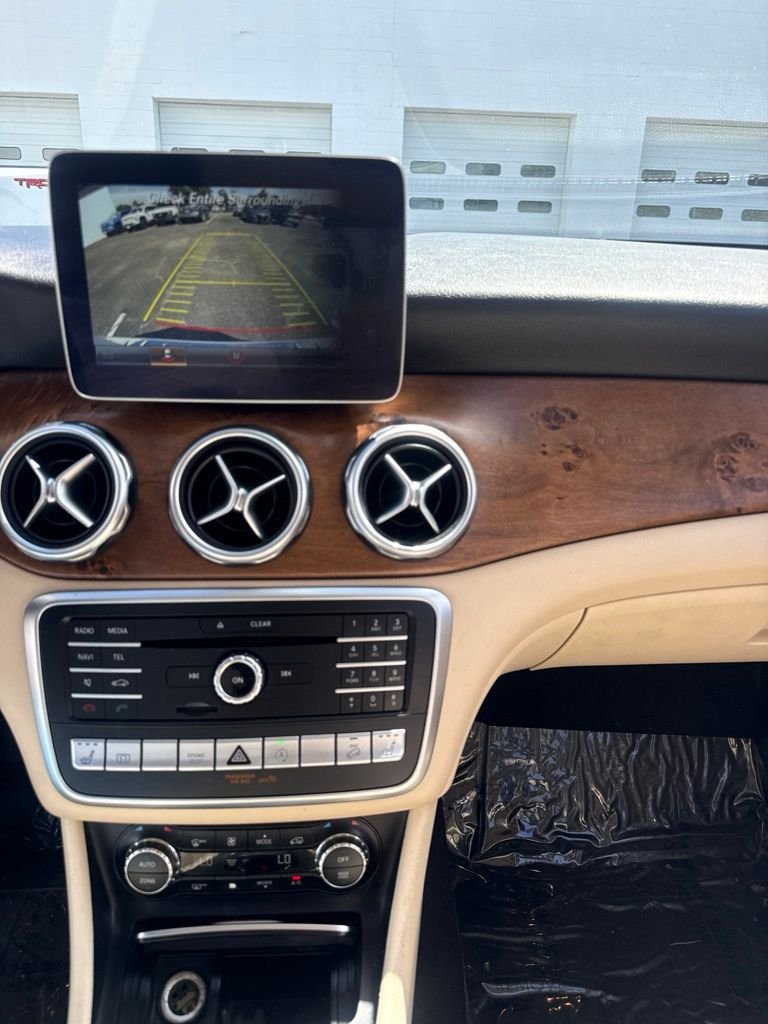 Used 2020 White Mercedes-Benz GLA 250 image 5