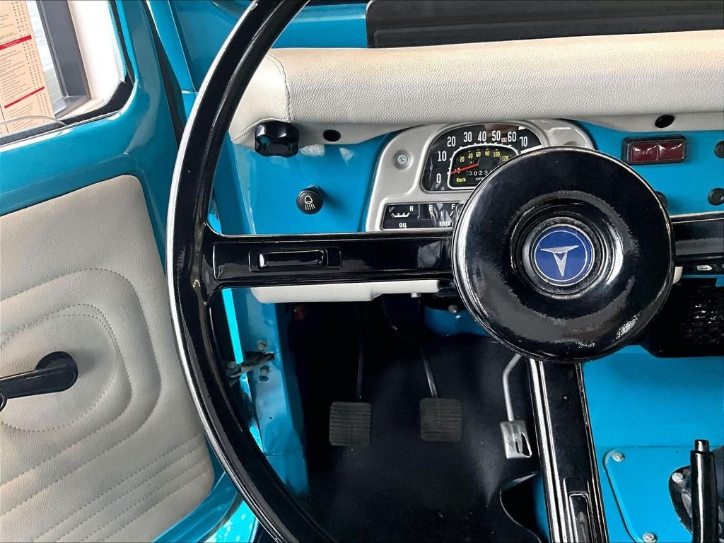 Used 1980 Blue Toyota  image 19