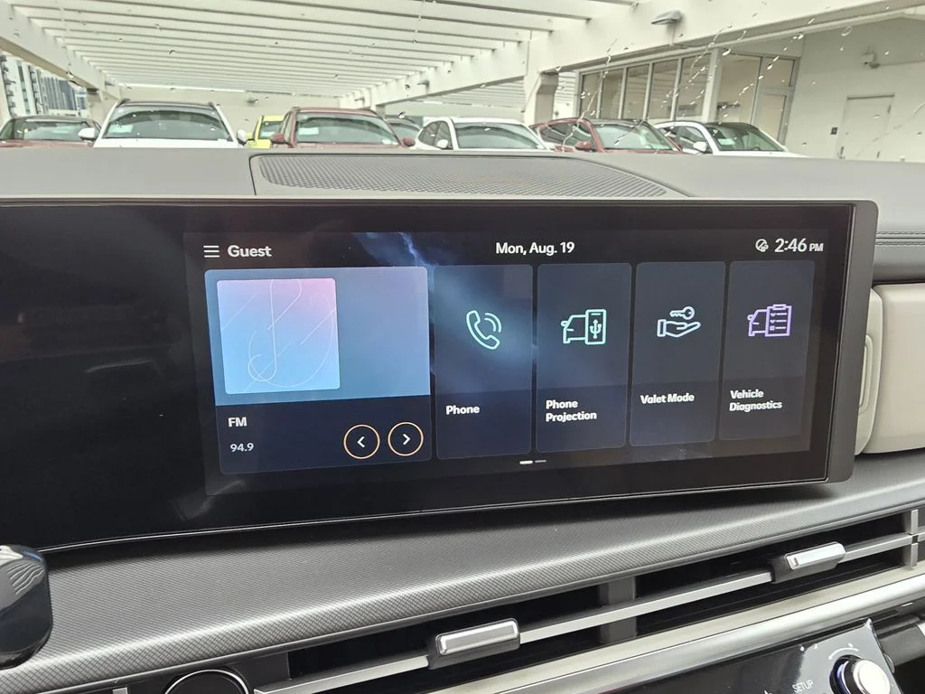 New 2027 White Hyundai SEL image 18