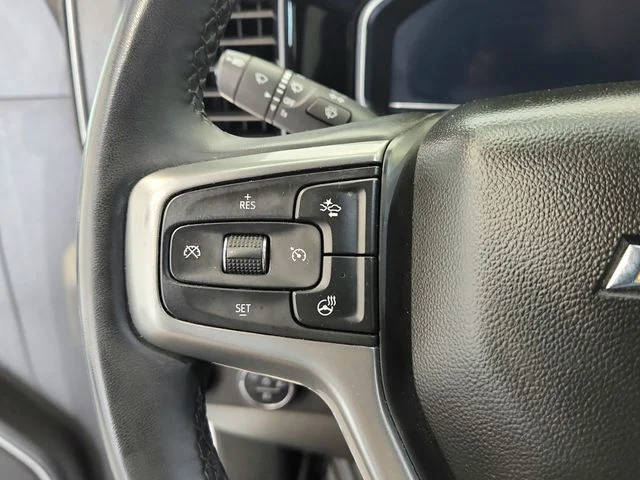 Used 2025 White Chevrolet LT image 34