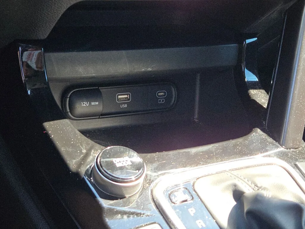 Used 2024 Black Kia S image 23