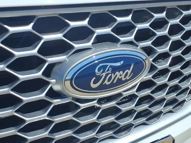 Used 2024  Ford SEL image 26