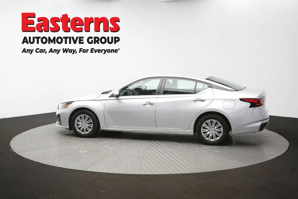 Used 2023 Silver Nissan 2.5 S image 59