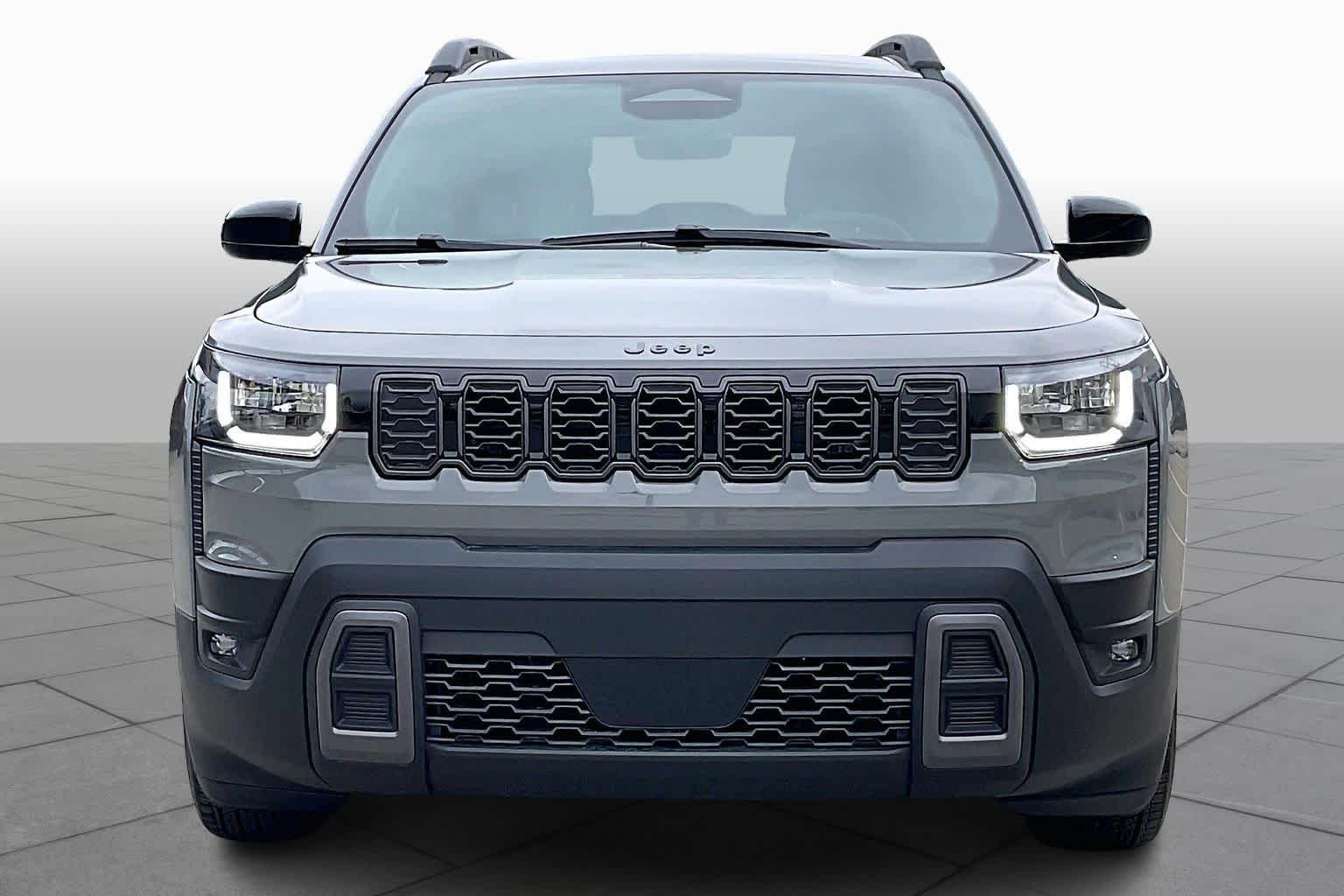 New 2026 Sting-Gray Clear-Coat Exterior Paint Jeep Laredo image 3
