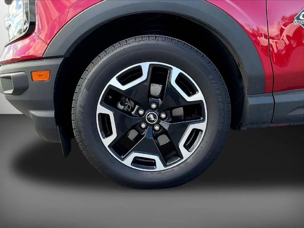 Used 2021 Red Metallic Ford Outer Banks image 34