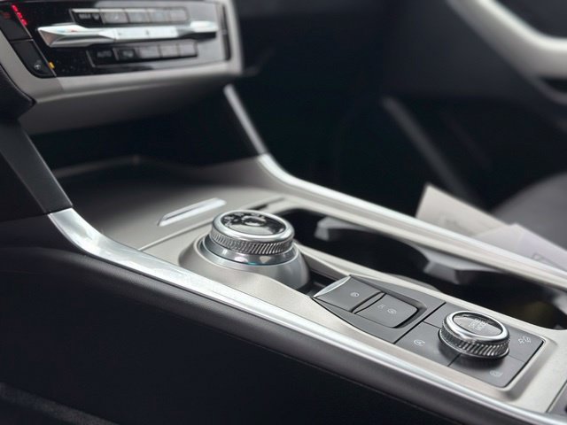 Used 2023 Silver Ford XLT image 12