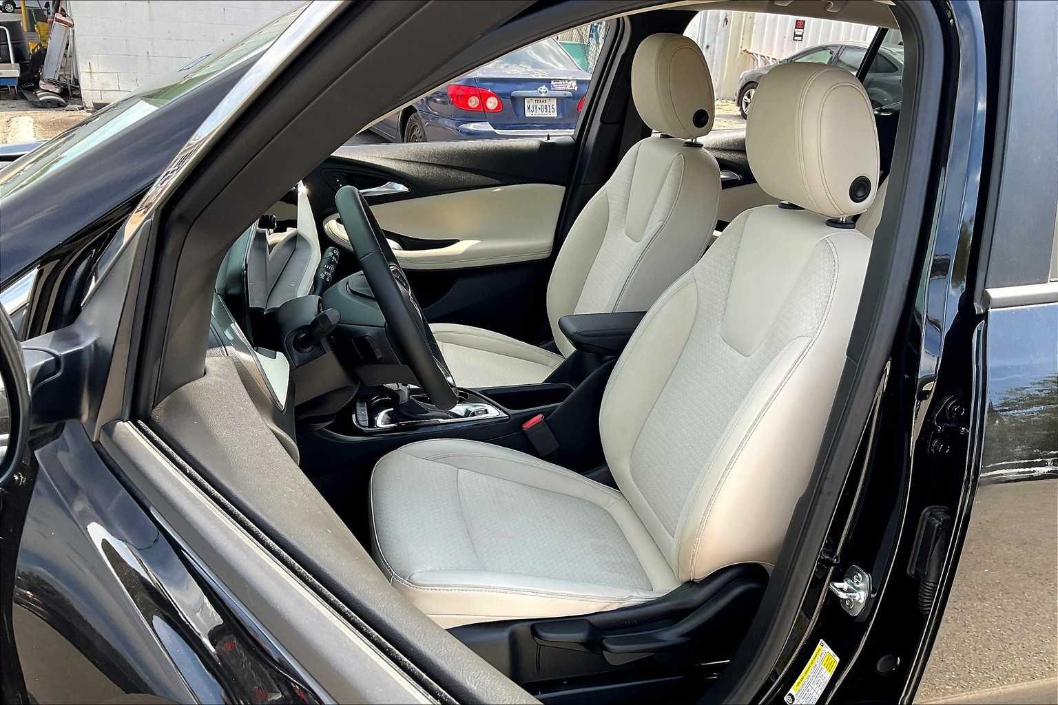 Used 2025 Ebony Twilight Metallic Buick Preferred image 8