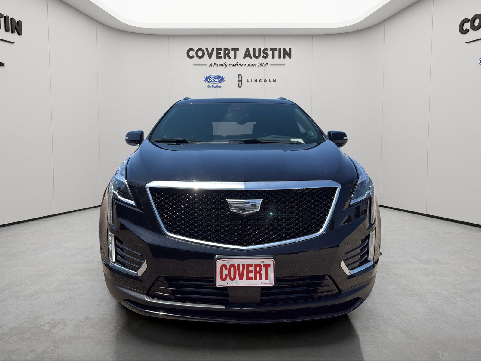 Used 2023 Black Cadillac Sport image 9
