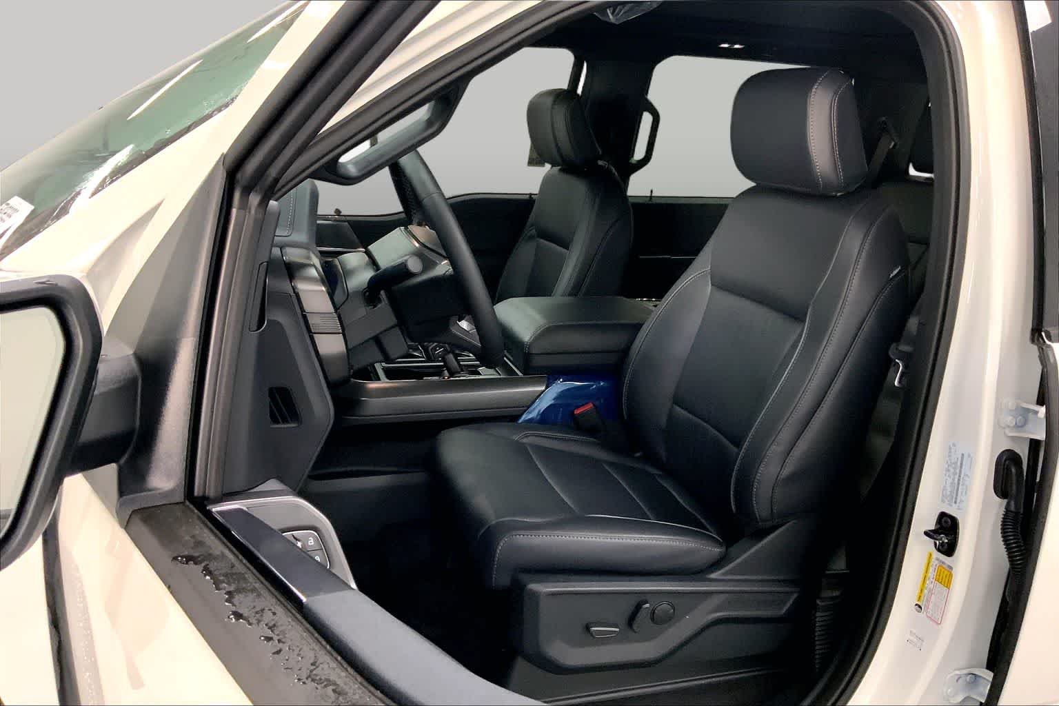 New 2026 Star White Metallic Tri-Coat Ford Lariat® image 8
