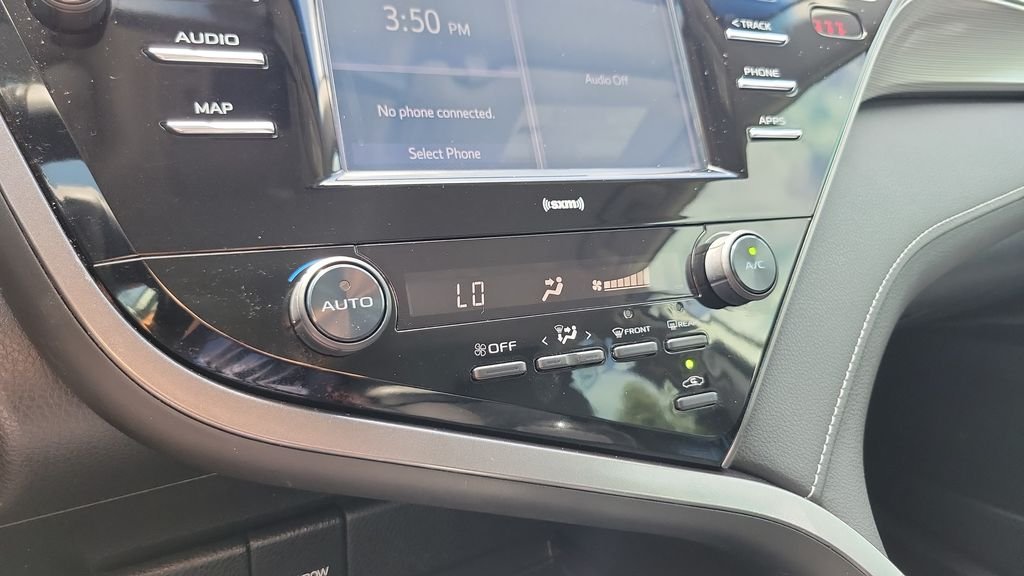 Certified Used 2020 White Toyota SE image 18