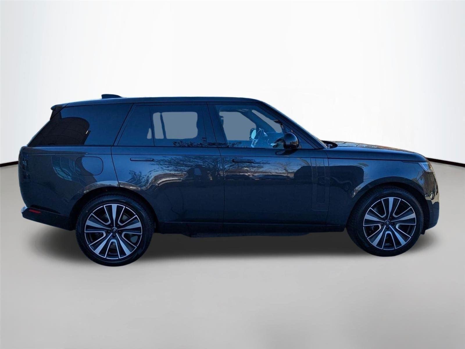 New 2025 Carpathian Grey LAND ROVER SE PHEV image 4