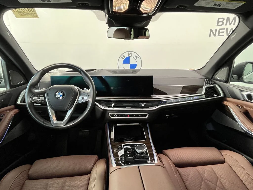 Certified Used 2026 Gray BMW xDrive40i image 7