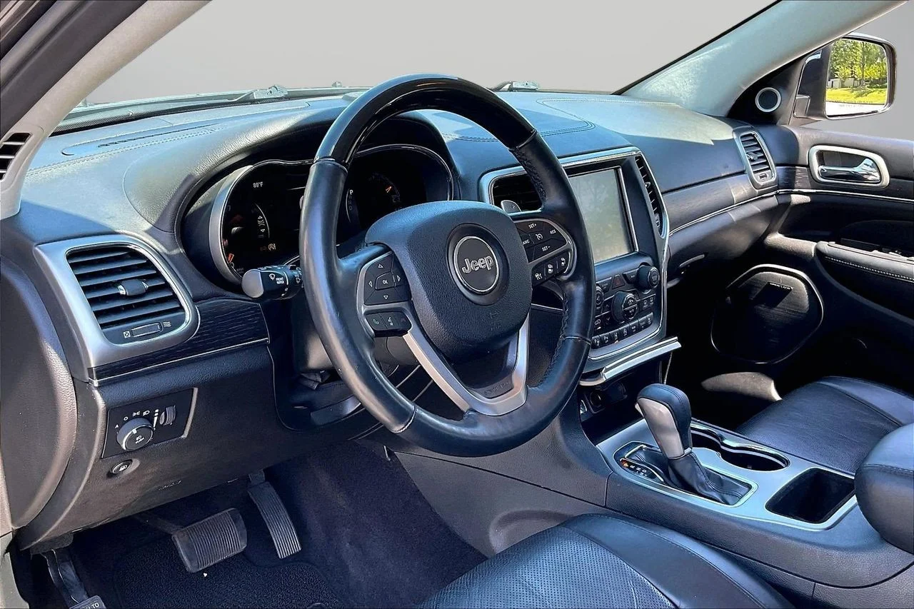 Certified Used 2017 Gray Jeep Summit image 21