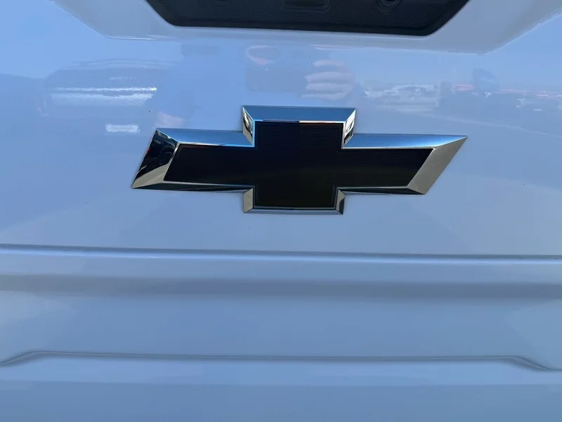 Used 2024 Summit White Chevrolet RST image 26