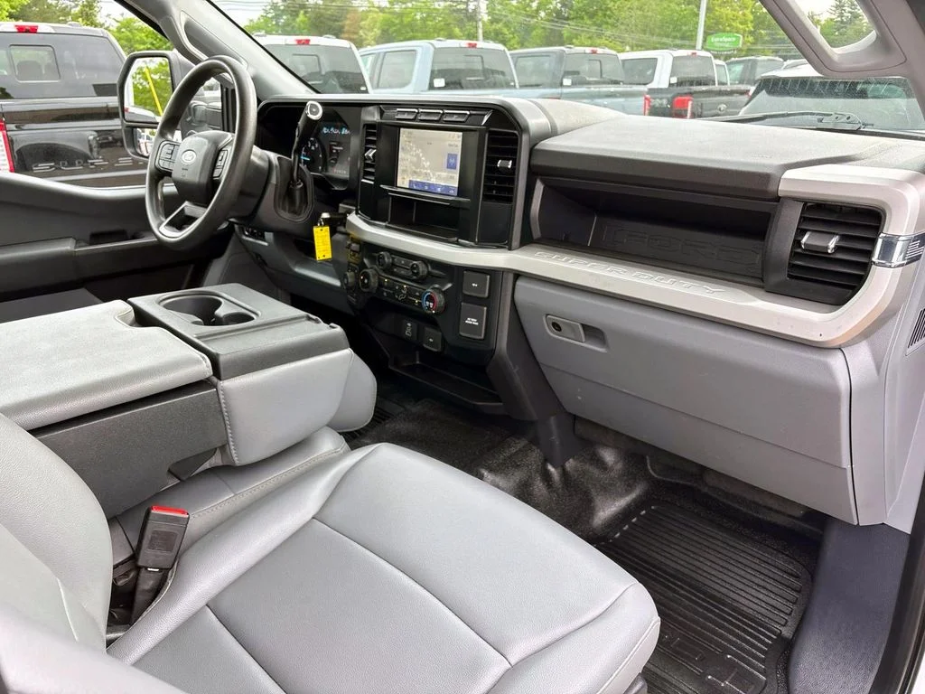 Used 2024 Oxford White Ford XL image 14