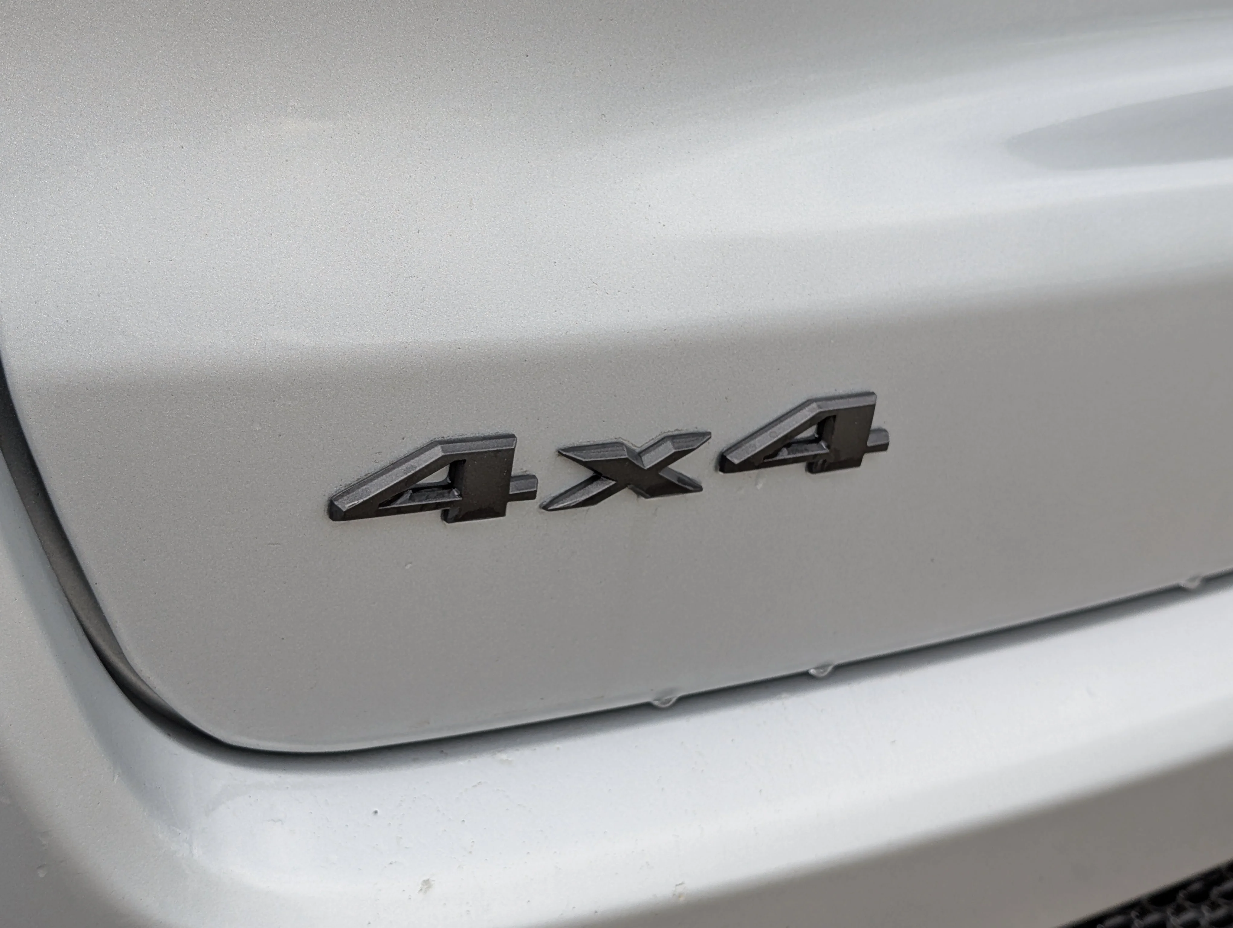 New 2026 Silver Zynith Metallic Jeep North image 15