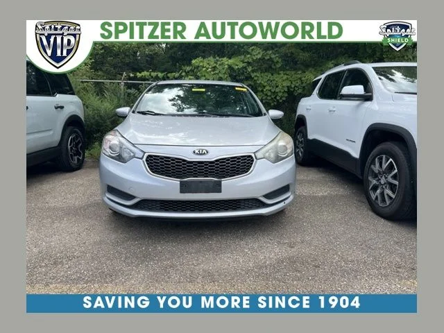 Used 2016 Silver Kia LX image 1