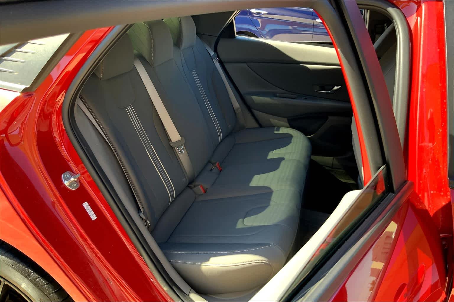Used 2022 Scarlet Red Pearl Hyundai SEL image 19