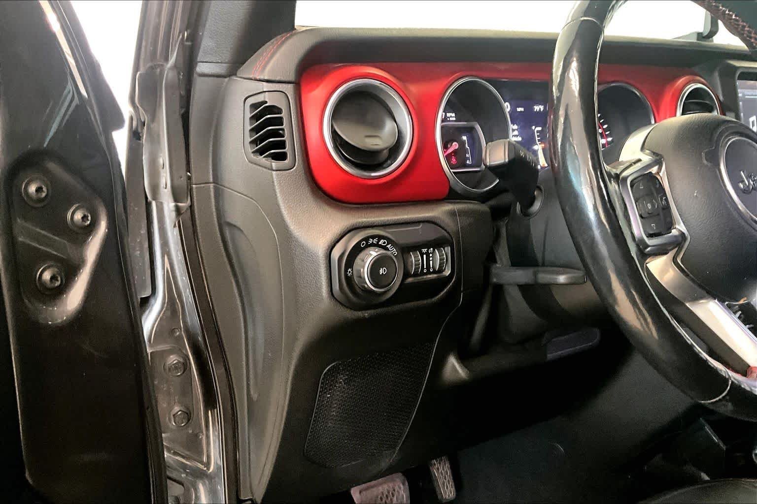 Used 2019 Granite Crystal Metallic Clearcoat Jeep Rubicon image 30