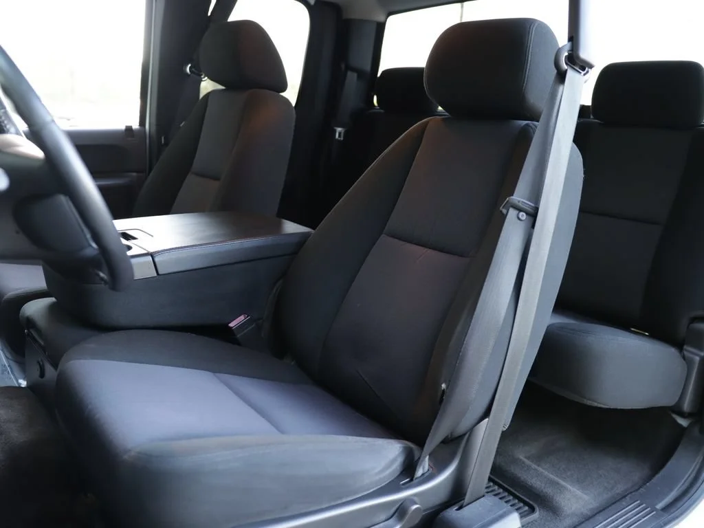 Used 2010 SUMMIT WHITE Chevrolet LT image 20