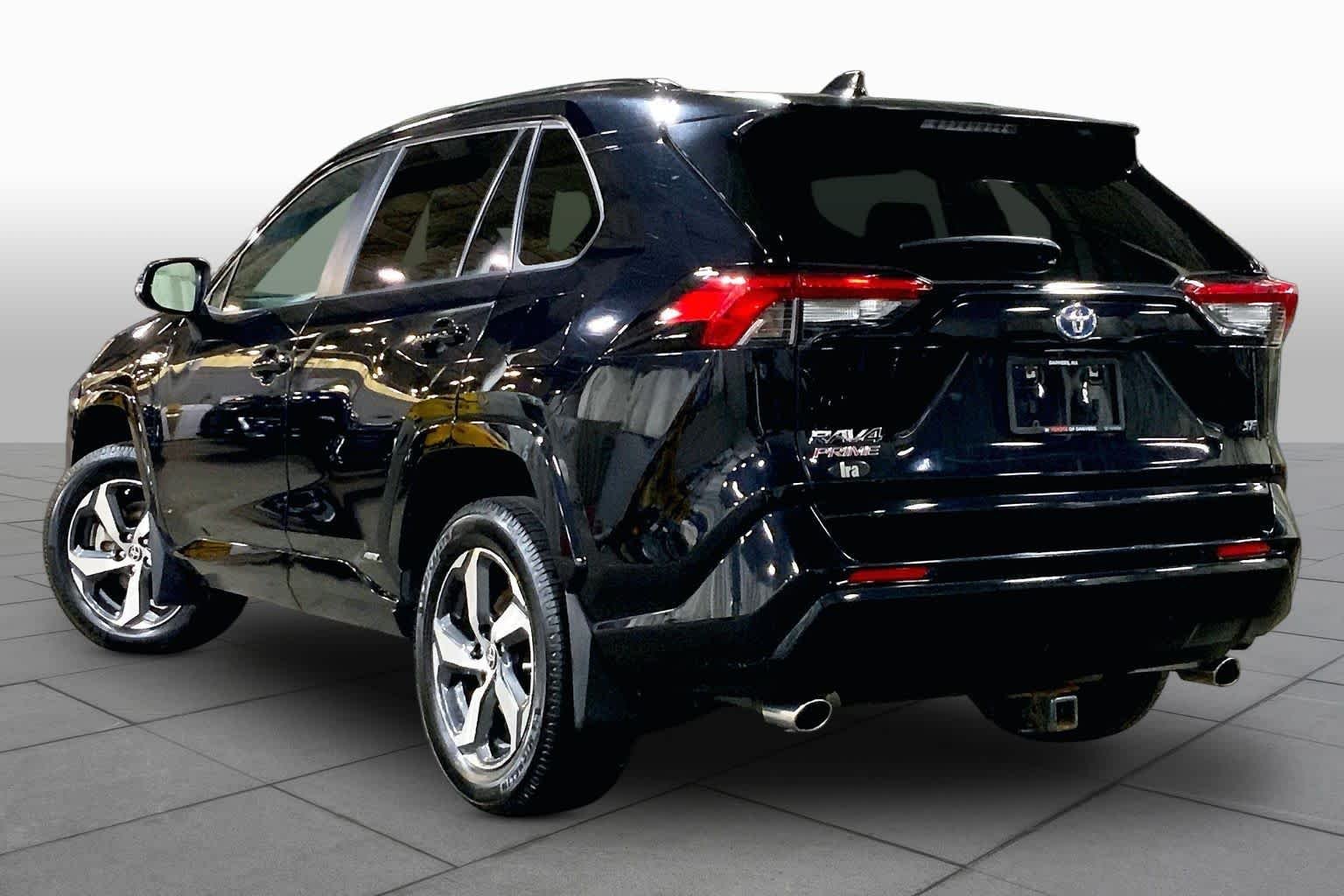 Used 2021 Midnight Black Metallic Toyota SE image 12