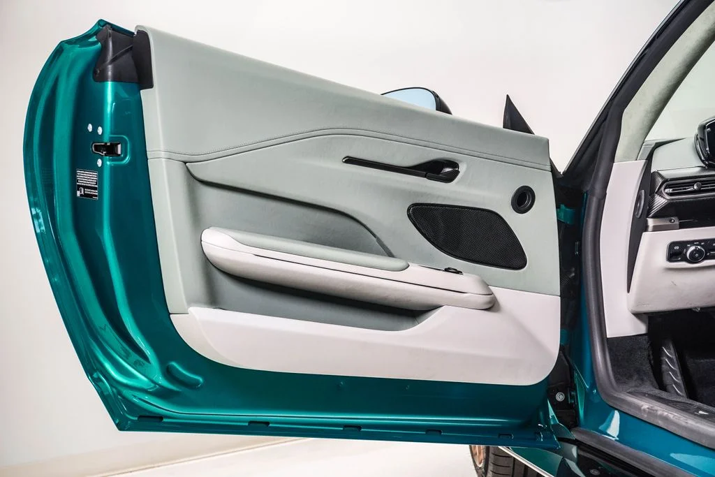 Used 2025 Podium Green Aston Martin Coupe image 31