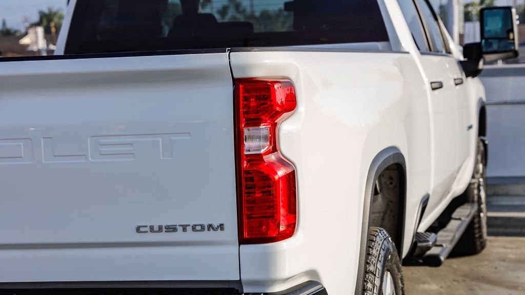 Used 2025 Summit White Chevrolet Custom image 10
