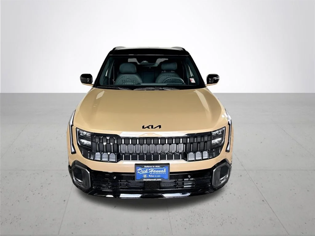 New 2027 Terrain Brown / Black Roof Kia X-Line image 3