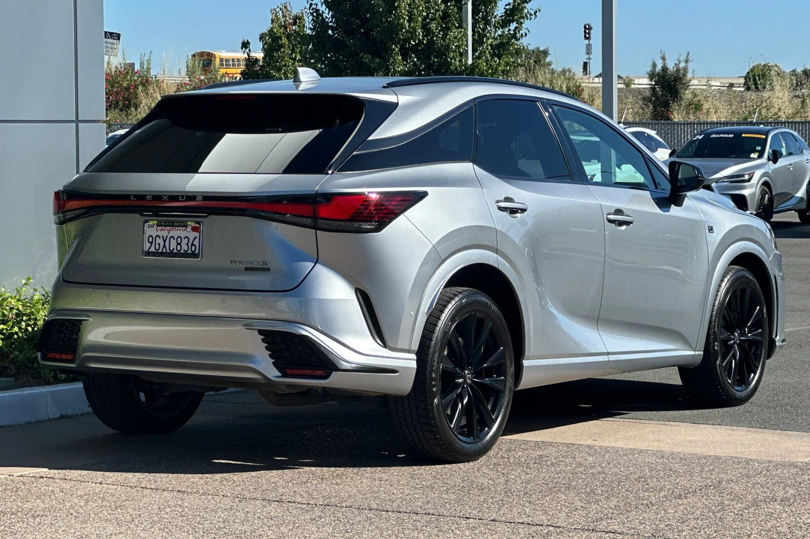 Used 2023 Iridium Lexus 500h F SPORT Performance image 4
