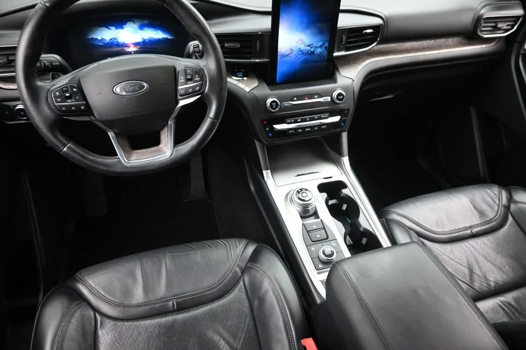 Certified Used 2020 Black Ford Platinum image 17