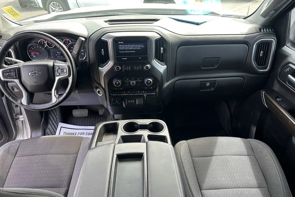 Used 2021 SILVER ICE METALLIC Chevrolet RST image 25
