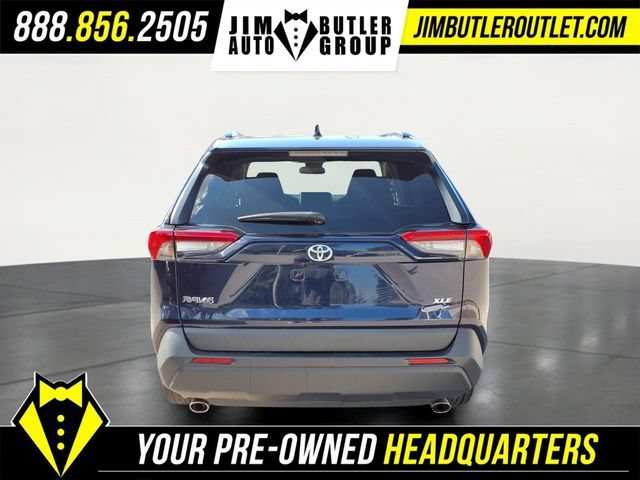 Used 2024  Toyota XLE image 9