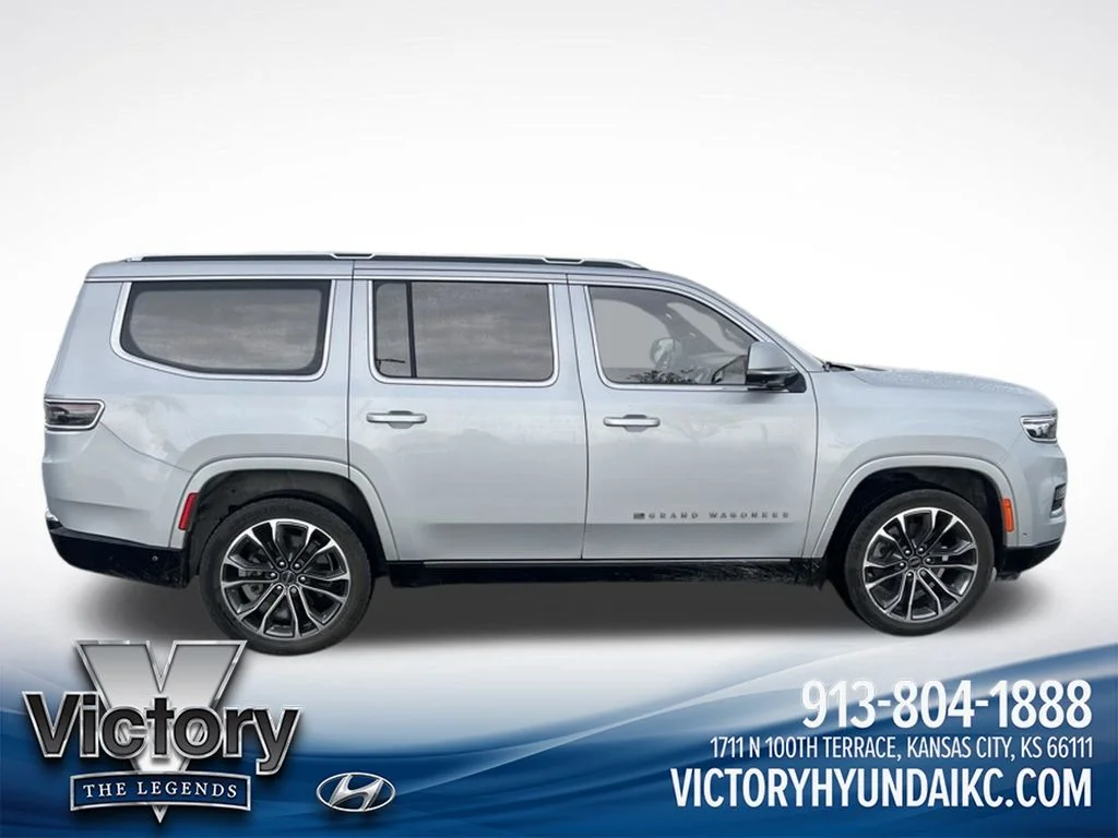 Used 2022 Silver Jeep Series III image 6