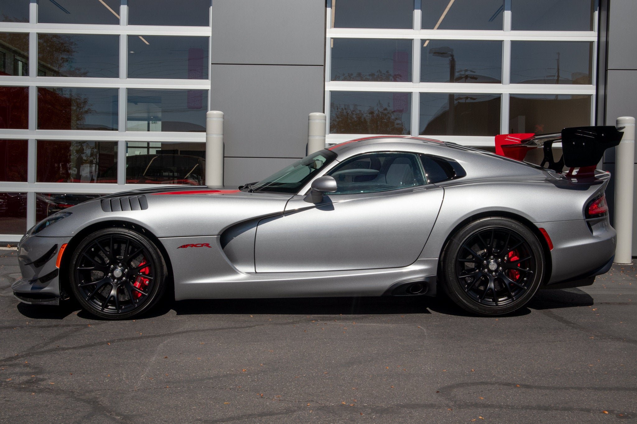 Used 2017 Billet Silver Metallic Clearcoat dodge ACR image 2