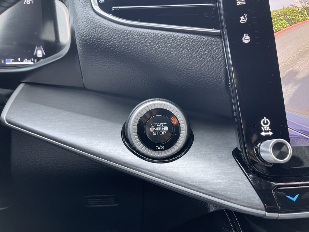 New 2026 High Gloss Black Exterior Paint Jeep Limited Altitude image 36