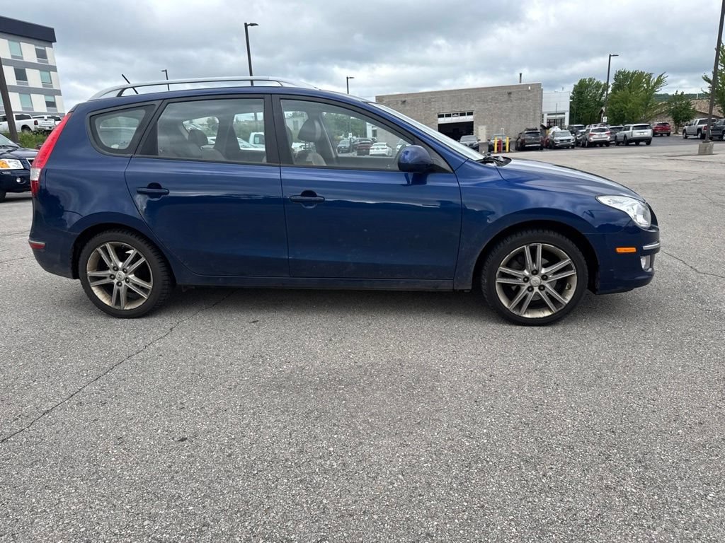 Used 2012  Hyundai SE image 13