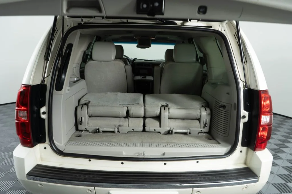 Used 2013 White Chevrolet LTZ image 29