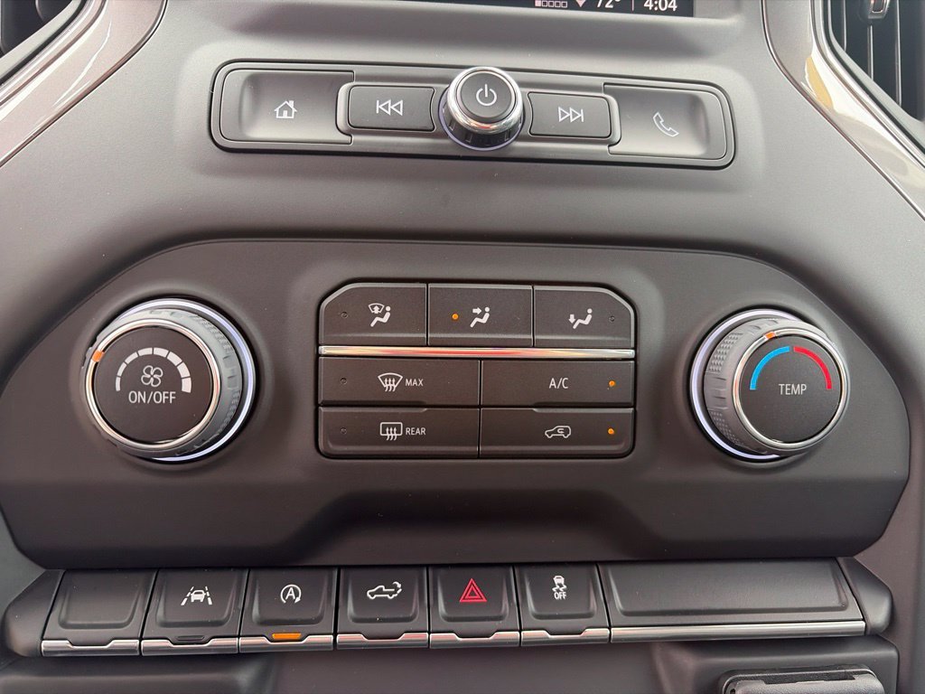 Used 2024 White Chevrolet Custom image 32