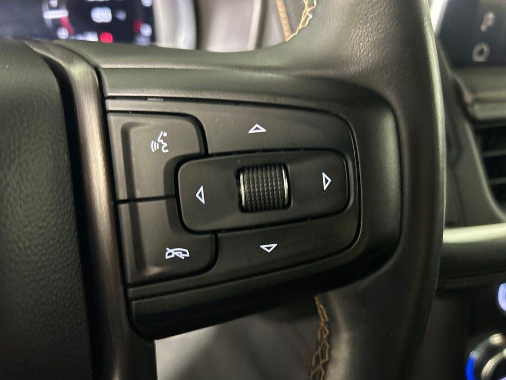 Used 2023 Sterling Metallic GMC AT4 image 32