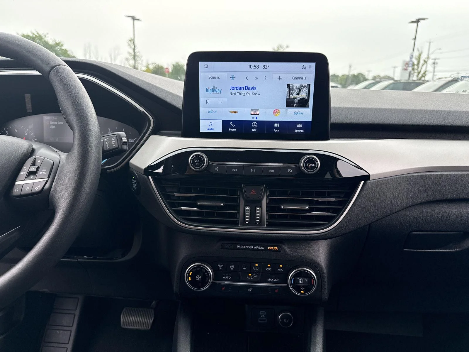 Used 2020 Blue Ford SEL image 12