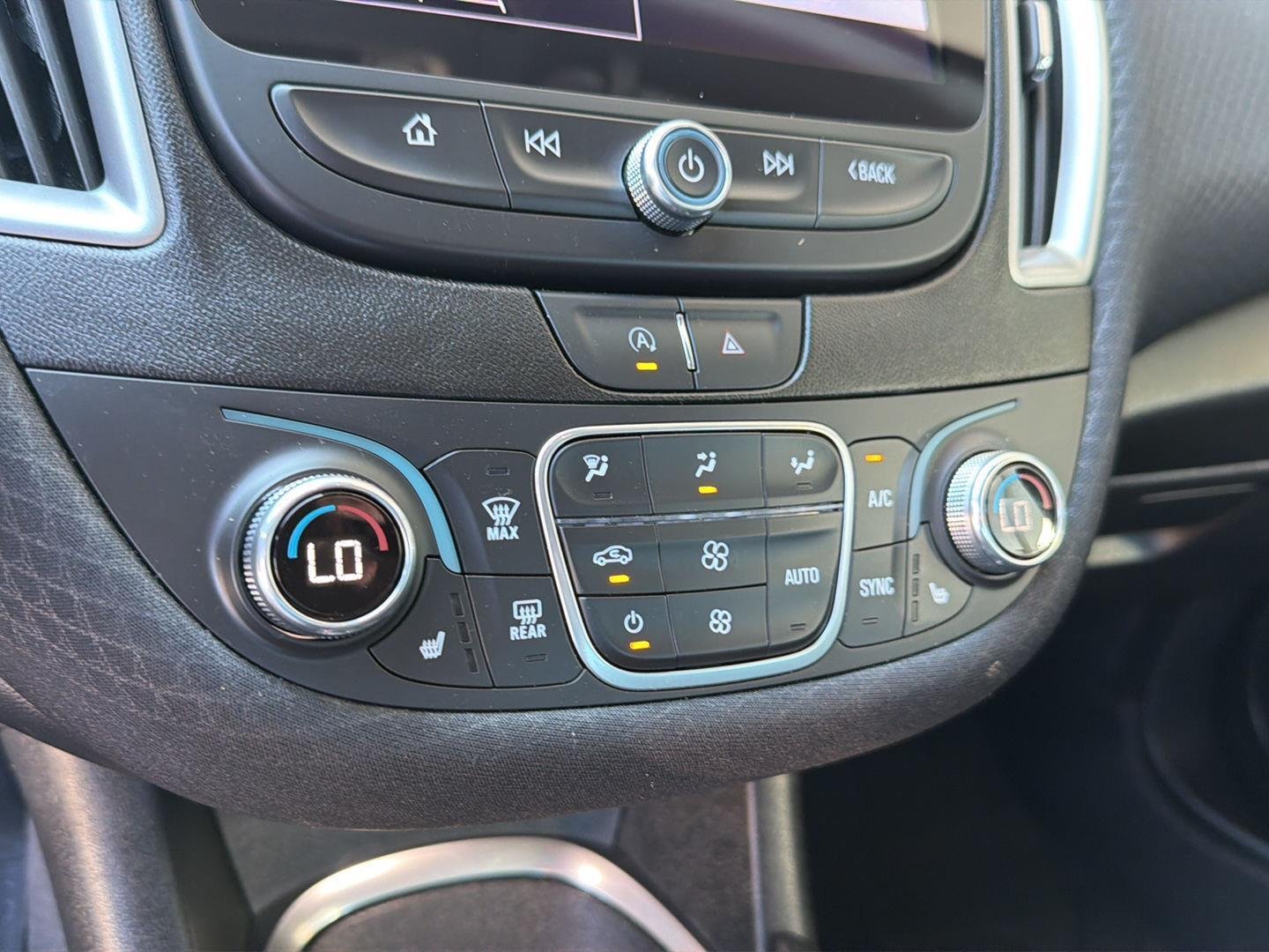 Used 2024 Summit White Chevrolet LT image 25