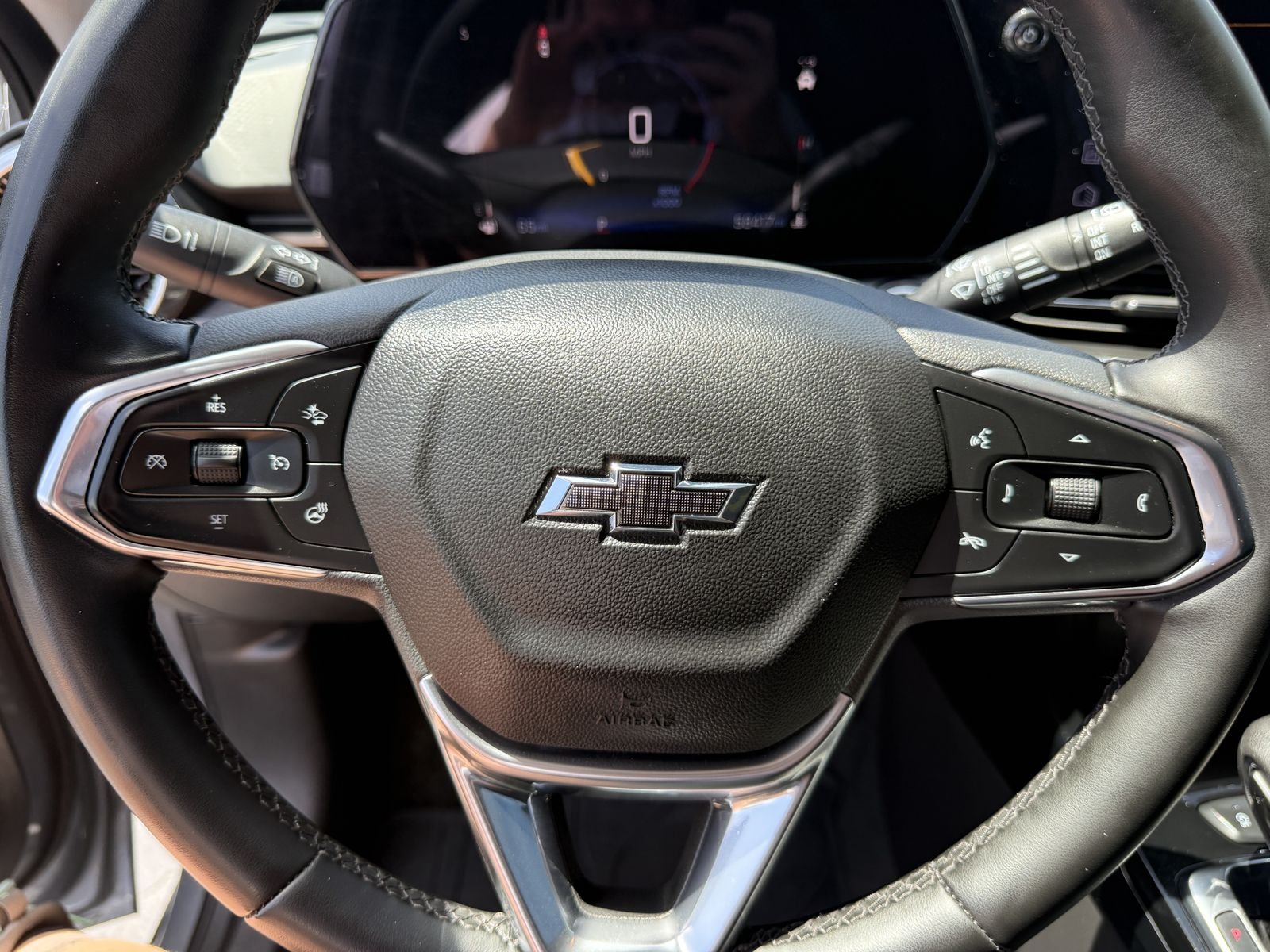 Used 2025 Sterling Gray Metallic Chevrolet ACTIV image 32
