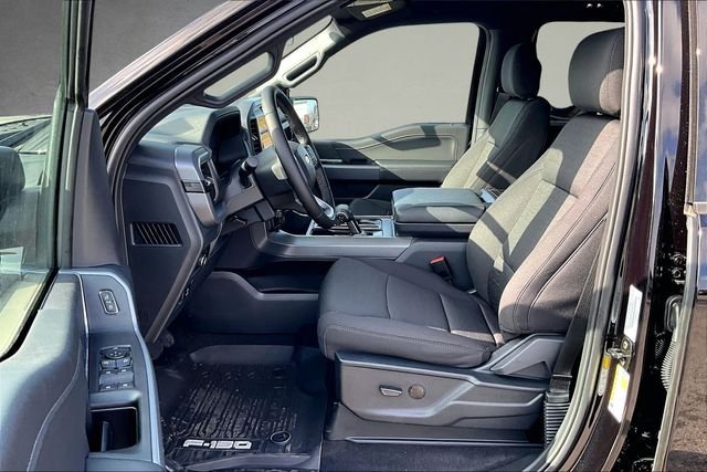 New 2026 Agate Black Metallic Ford XLT image 8