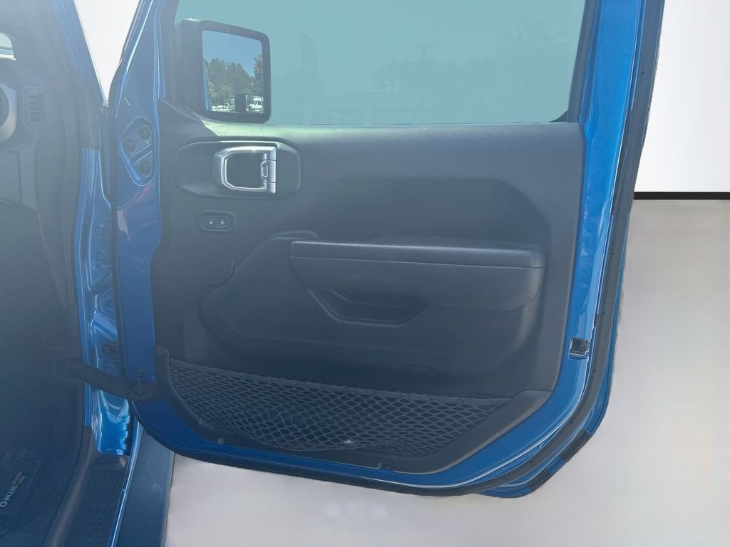 Used 2023 Blue Jeep Sport S image 22