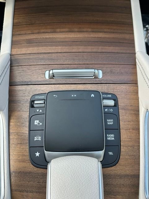 Used 2023 White Mercedes-Benz GLE 350 image 40