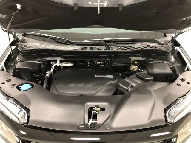 Certified Used 2019 Lunar Silver Metallic Honda Sport image 30