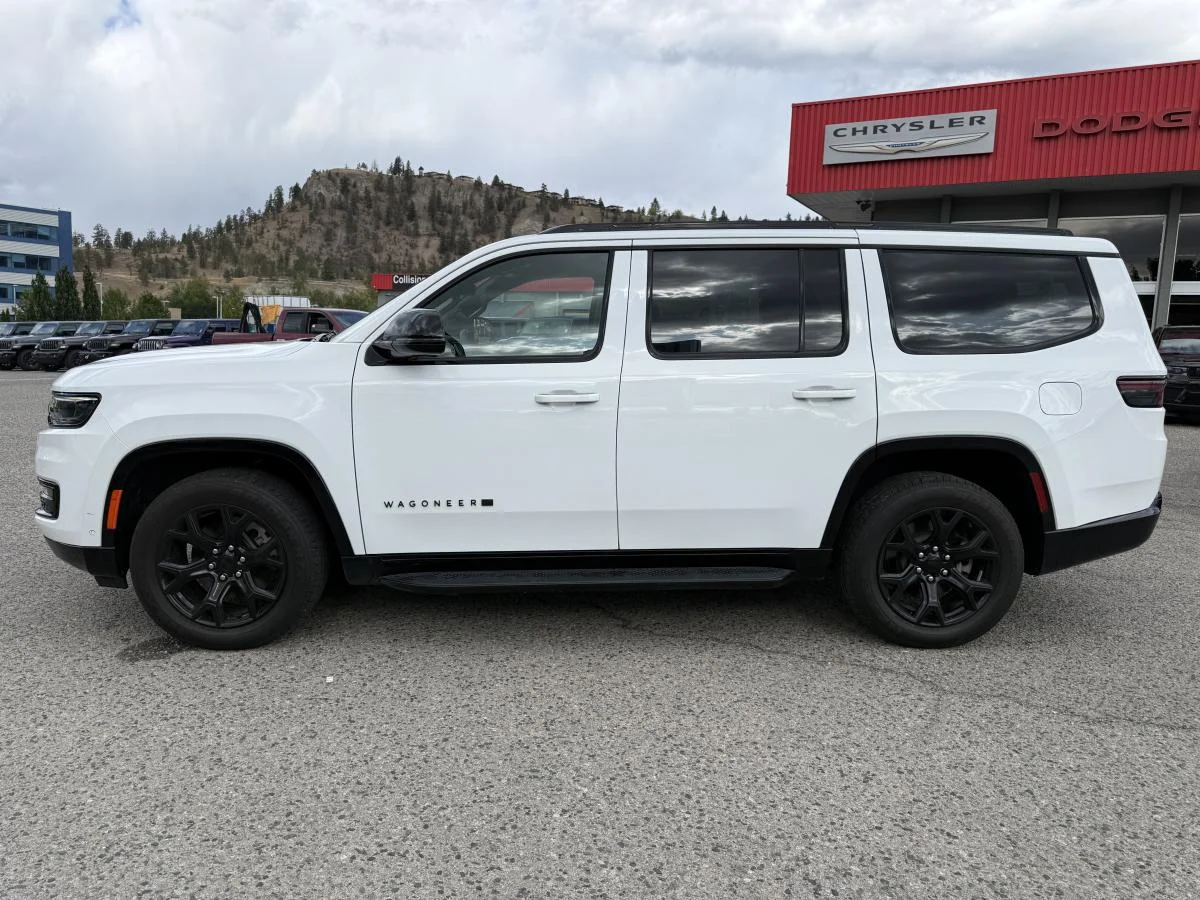 Used 2024 White Jeep Series II Carbide 4x4 image 3