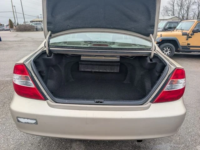 Used 2002 Beige Toyota  image 18